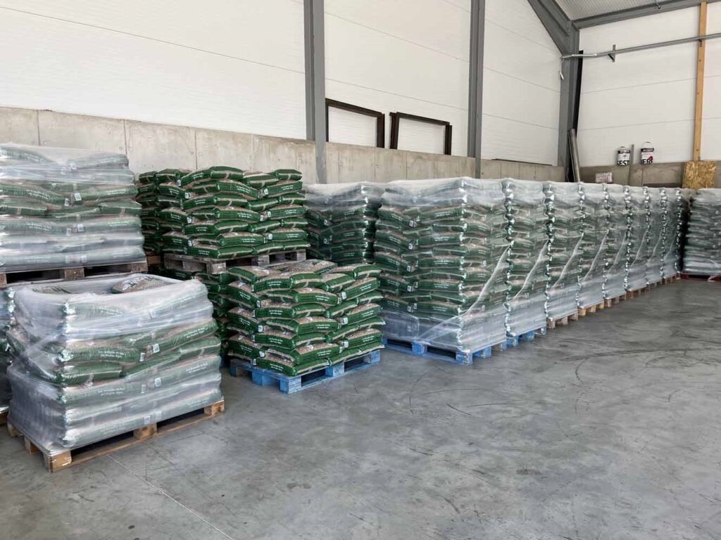 Spar-Duo 2 Paletten Holzpellets ENplus A1 Wintervorrat (132 Säcke — 1.980 kg)